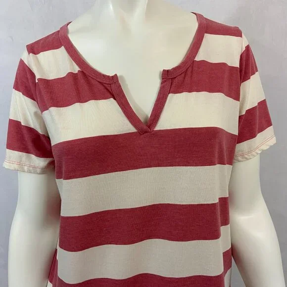 White Crow Women's T-Shirt Top Size L V-Neck Short Sleeve Striped New w/o Tags - Picture 2 of 8